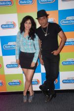 at Life Ki To Lag Gayi stars in Radio City, Mumbai on 12th April 2012 (16).JPG